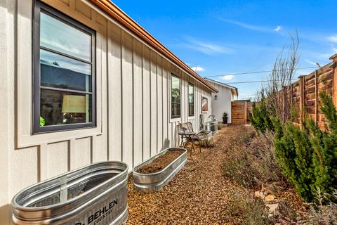 Tiny photo for 1443 SW Canyon Drive, Redmond, OR 97756 (MLS # 220217406)