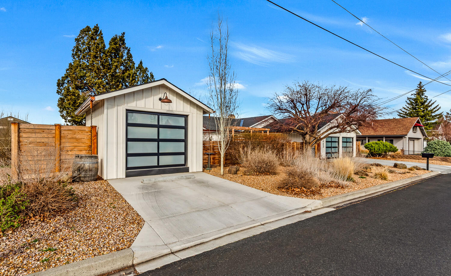 1443 SW Canyon Drive