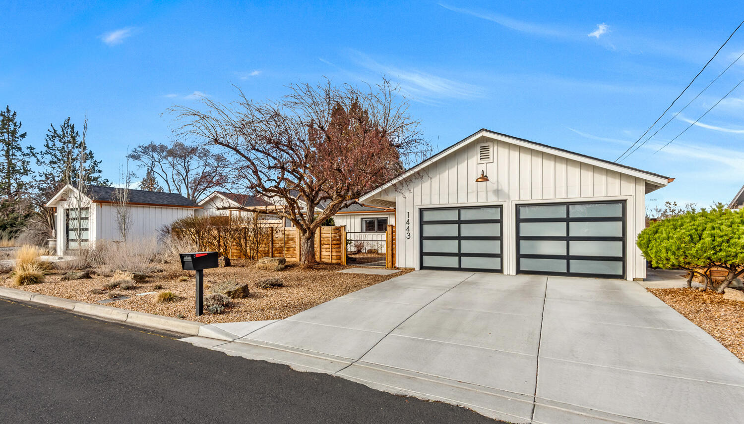 1443 SW Canyon Drive