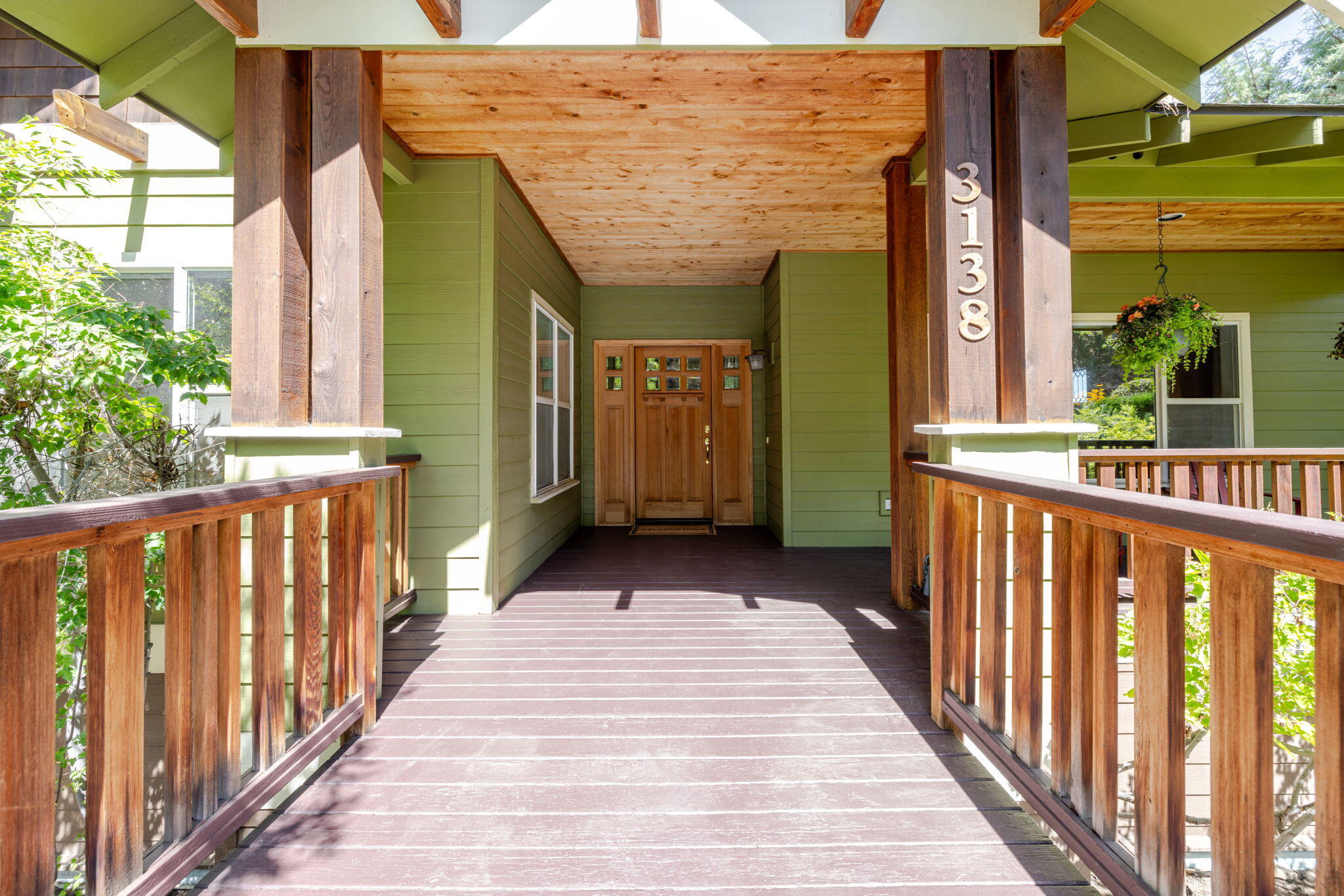 3138 NW Colonial Drive