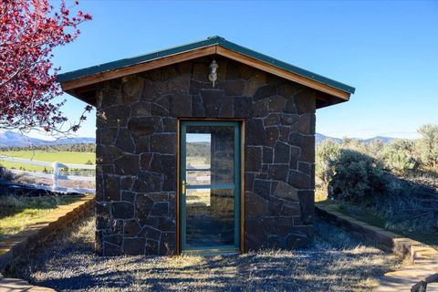 Tiny photo for 1299 NW McDaniel Road, Powell Butte, OR 97753 (MLS # 220219732)