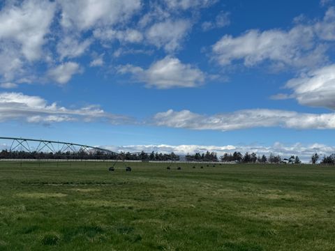 Tiny photo for 1299 NW McDaniel Road, Powell Butte, OR 97753 (MLS # 220219732)