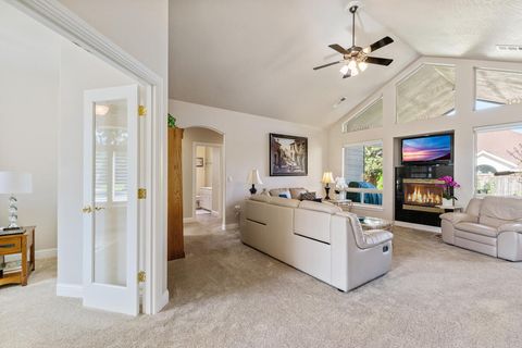 Tiny photo for 869 St Andrews Way, Eagle Point, OR 97524 (MLS # 220213268)