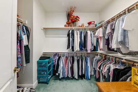 Tiny photo for 869 St Andrews Way, Eagle Point, OR 97524 (MLS # 220213268)