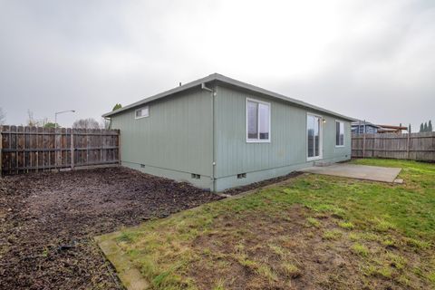 Tiny photo for 7973 Isabella Way, White City, OR 97503 (MLS # 220212616)
