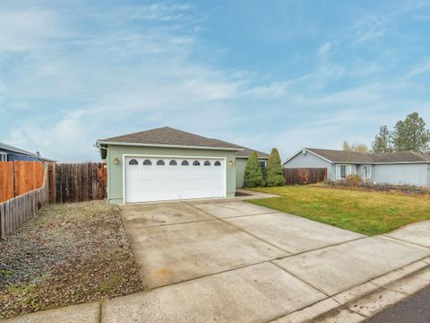 Tiny photo for 7973 Isabella Way, White City, OR 97503 (MLS # 220212616)