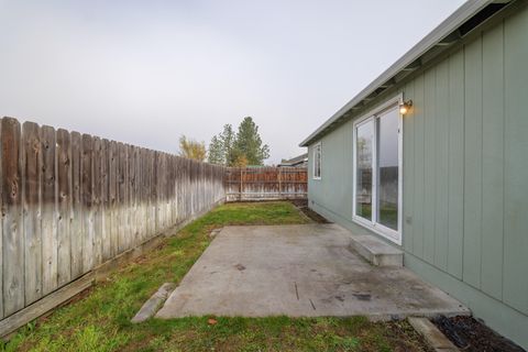 Tiny photo for 7973 Isabella Way, White City, OR 97503 (MLS # 220212616)