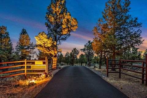 Tiny photo for 20605 Lowe Lane, Bend, OR 97703 (MLS # 220219955)