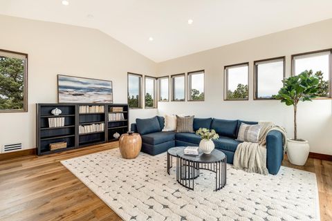 Tiny photo for 20605 Lowe Lane, Bend, OR 97703 (MLS # 220219955)