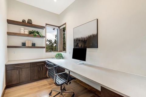 Tiny photo for 20605 Lowe Lane, Bend, OR 97703 (MLS # 220219955)