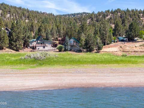 Photo of 13226 N Ochoco Highway, Prineville, OR 97754 (MLS # 220227304)