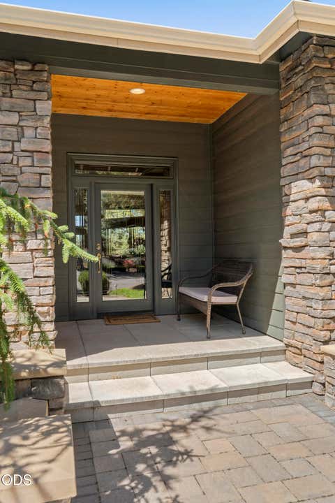 Tiny photo for 2390 Osprey Drive, Redmond, OR 97756 (MLS # 220224570)