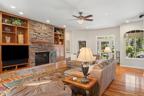 Tiny photo for 2390 Osprey Drive, Redmond, OR 97756 (MLS # 220224570)