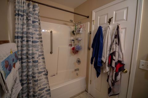 Tiny photo for 157 N Junction Avenue, Cave Junction, OR 97523 (MLS # 220214884)