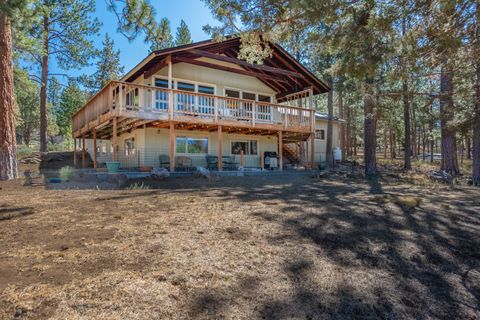 Tiny photo for 69947 Meadow View Road, Sisters, OR 97759 (MLS # 220213100)