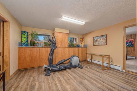 Tiny photo for 69947 Meadow View Road, Sisters, OR 97759 (MLS # 220213100)