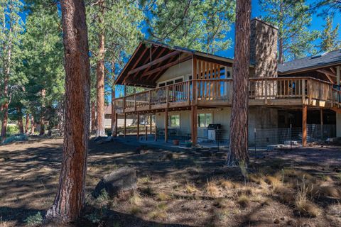 Tiny photo for 69947 Meadow View Road, Sisters, OR 97759 (MLS # 220213100)