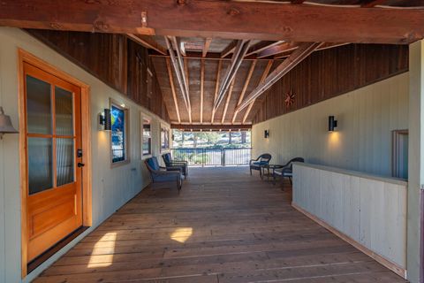 Tiny photo for 69947 Meadow View Road, Sisters, OR 97759 (MLS # 220213100)