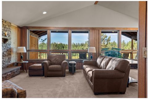 Tiny photo for 69947 Meadow View Road, Sisters, OR 97759 (MLS # 220213100)