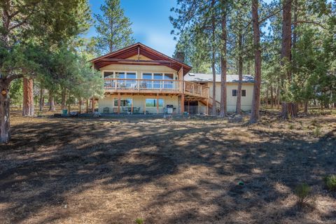 Tiny photo for 69947 Meadow View Road, Sisters, OR 97759 (MLS # 220213100)