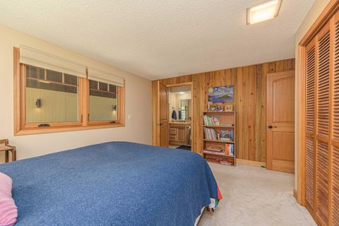 Tiny photo for 69947 Meadow View Road, Sisters, OR 97759 (MLS # 220213100)