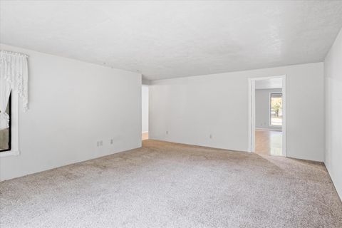 Tiny photo for 1080 Ferry Road, Grants Pass, OR 97526 (MLS # 220210774)