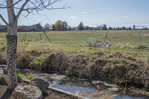 Tiny photo for 1453 NW 20th Court, Redmond, OR 97756 (MLS # 220212212)