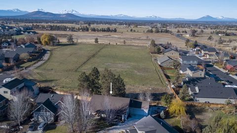 Tiny photo for 1453 NW 20th Court, Redmond, OR 97756 (MLS # 220212212)