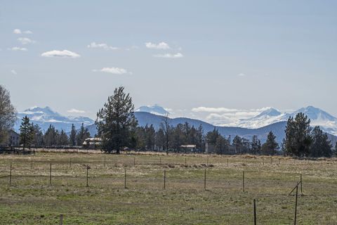 Tiny photo for 1453 NW 20th Court, Redmond, OR 97756 (MLS # 220212212)