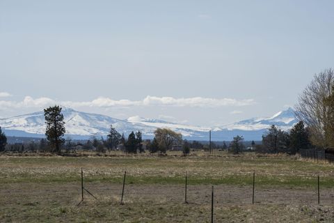 Tiny photo for 1453 NW 20th Court, Redmond, OR 97756 (MLS # 220212212)