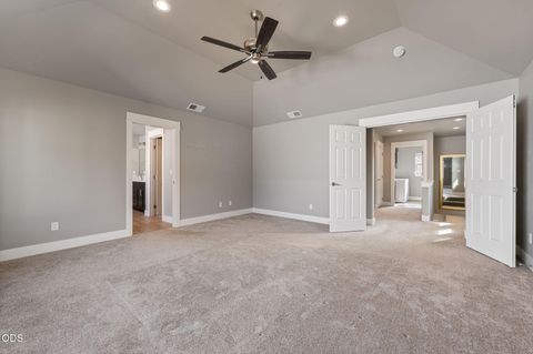 Tiny photo for 20606 SE Slate Avenue, Bend, OR 97702 (MLS # 220225138)