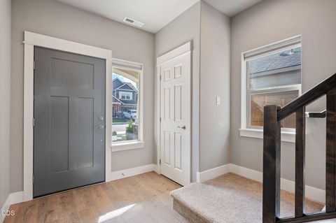 Tiny photo for 20606 SE Slate Avenue, Bend, OR 97702 (MLS # 220225138)