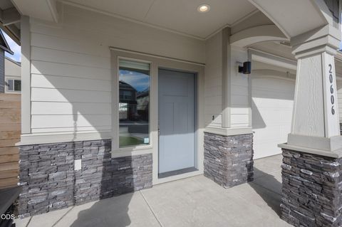 Tiny photo for 20606 SE Slate Avenue, Bend, OR 97702 (MLS # 220225138)