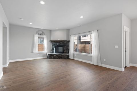Tiny photo for 20606 SE Slate Avenue, Bend, OR 97702 (MLS # 220225138)