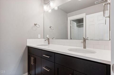 Tiny photo for 20606 SE Slate Avenue, Bend, OR 97702 (MLS # 220225138)