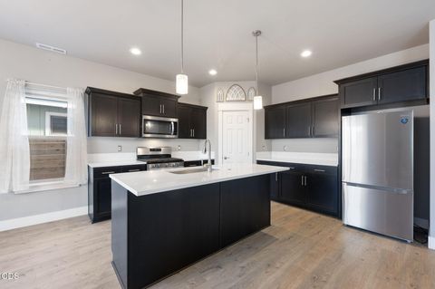 Tiny photo for 20606 SE Slate Avenue, Bend, OR 97702 (MLS # 220225138)
