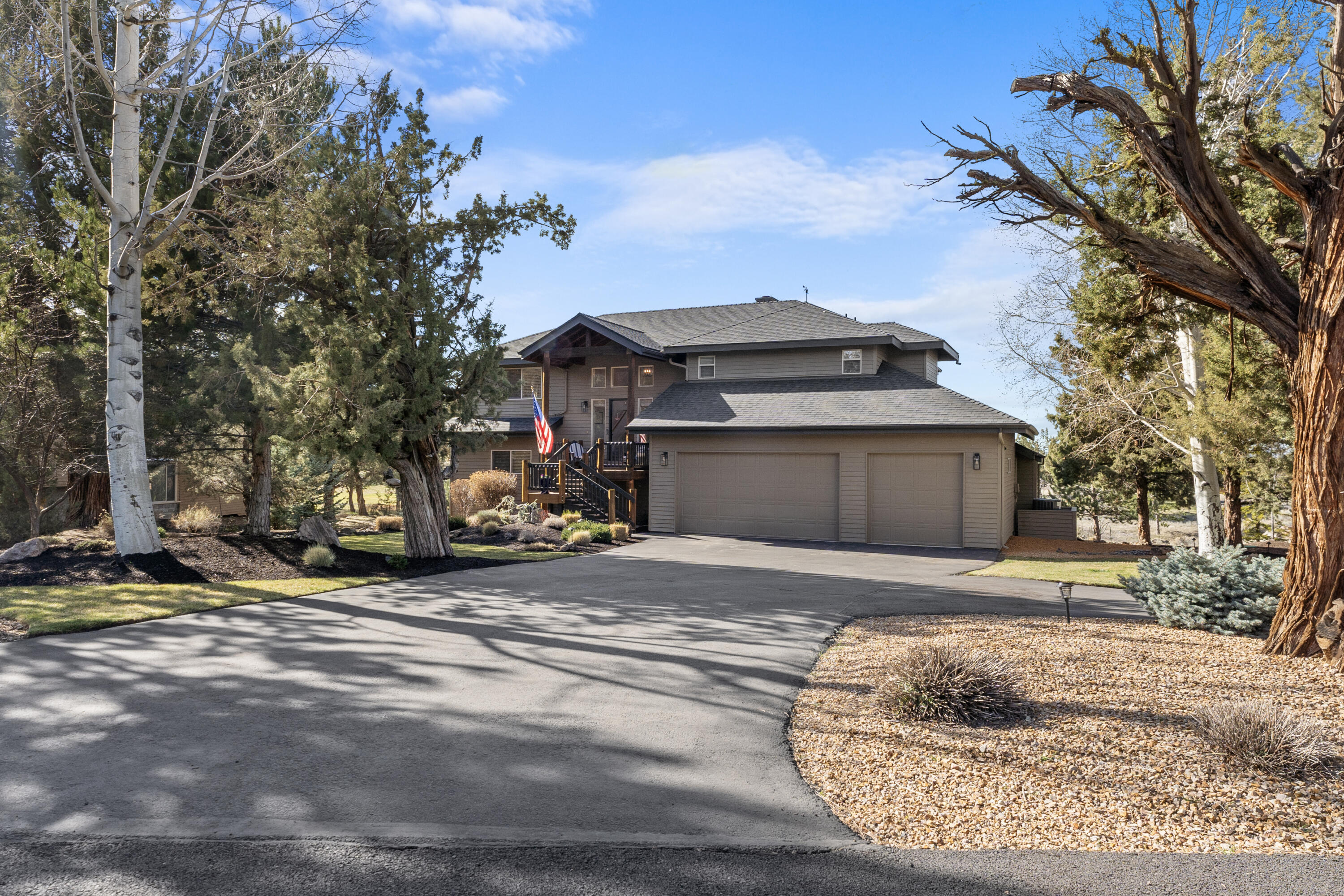 717 Golden Pheasant Drive