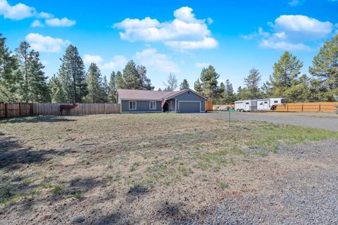 Tiny photo for 15935 Woodchip Lane, La Pine, OR 97739 (MLS # 220201621)