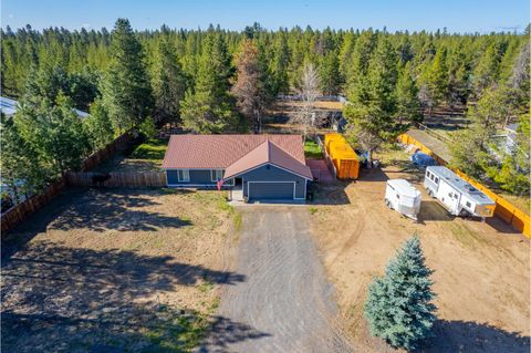 Tiny photo for 15935 Woodchip Lane, La Pine, OR 97739 (MLS # 220201621)