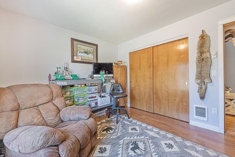 Tiny photo for 15935 Woodchip Lane, La Pine, OR 97739 (MLS # 220201621)