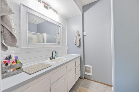 Tiny photo for 15935 Woodchip Lane, La Pine, OR 97739 (MLS # 220201621)