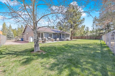 Tiny photo for 15935 Woodchip Lane, La Pine, OR 97739 (MLS # 220201621)