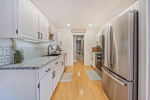 Tiny photo for 15935 Woodchip Lane, La Pine, OR 97739 (MLS # 220201621)