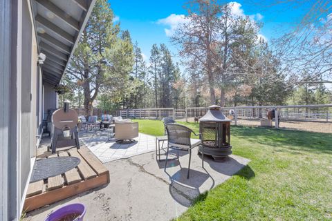 Tiny photo for 15935 Woodchip Lane, La Pine, OR 97739 (MLS # 220201621)