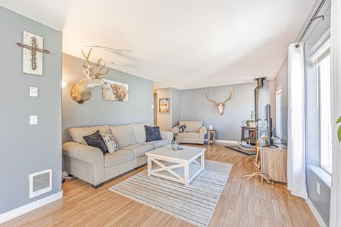 Tiny photo for 15935 Woodchip Lane, La Pine, OR 97739 (MLS # 220201621)