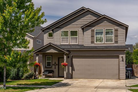 Photo of 20348 Lois Way, Bend, OR 97702 (MLS # 220224815)