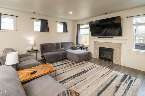 Tiny photo for 20348 Lois Way, Bend, OR 97702 (MLS # 220224815)