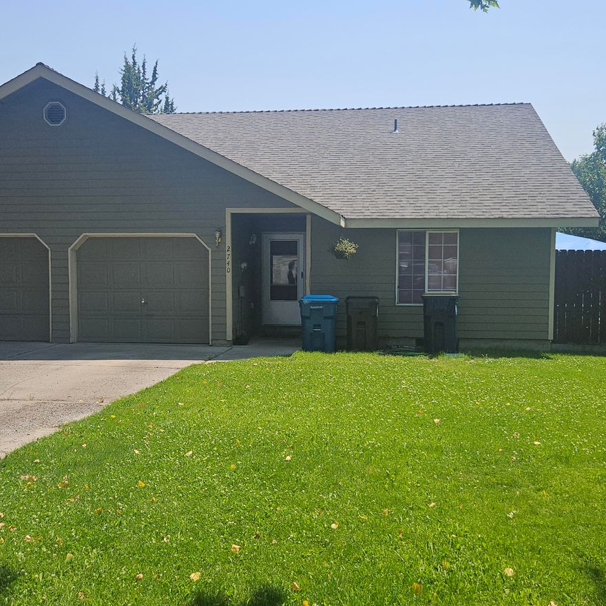 Opportunity is knocking with this single level townhome in Southwest Redmond. Offering 3 bedrooms 2 baths and an open concept plan.  The side and rear yard is completely fenced with a small storage shed for yard equipment and a single car garge.   Located just minutes from Umatilla Sports Complex, Roberts Field Airport, the Deschutes County Fairgrounds and access to HWY 97. Let this home be your starting and ending point for all things Central Oregon.