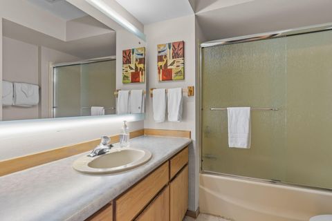 Tiny photo for 57407 Beaver Ridge Loop #44, Sunriver, OR 97707 (MLS # 220217500)