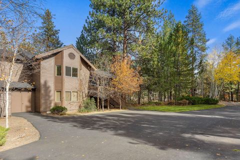 Tiny photo for 57407 Beaver Ridge Loop #44, Sunriver, OR 97707 (MLS # 220217500)